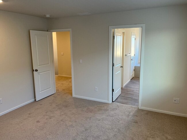 Building Photo - New Construction! Four Bedroom Home in Woo...