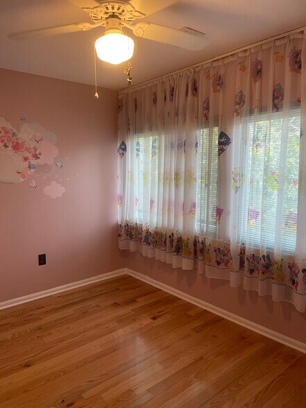 Building Photo - 18207 Leman Lake Dr