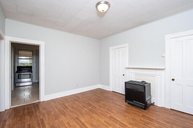 Building Photo - 233 Stow Ave