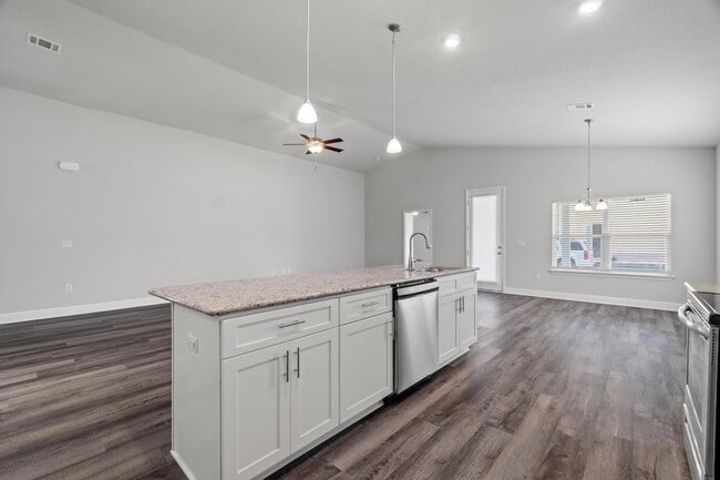 Building Photo - 215 Speckled Trout Ln N