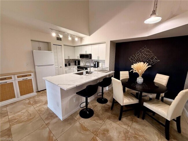 Building Photo - 1265 Wildwood Lakes Blvd