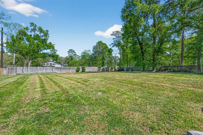 Building Photo - 16914 Creeksouth Rd