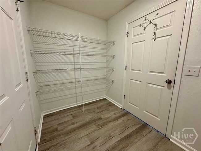 Building Photo - 18 Allen Brook Dr