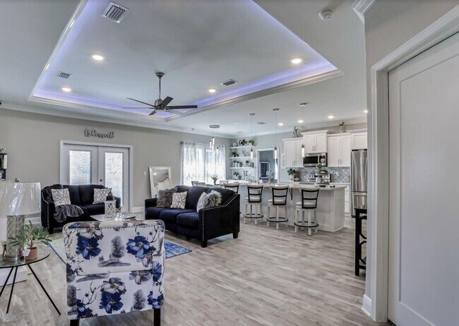 Building Photo - All Brick 4 Bedroom in Mary Esther!