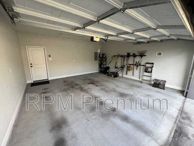 Building Photo - 14401 Sterling Oaks Dr