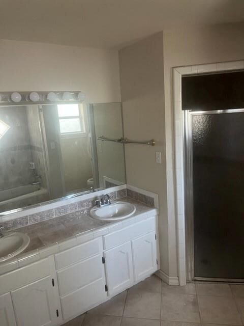 Building Photo - 438 St Croix Dr