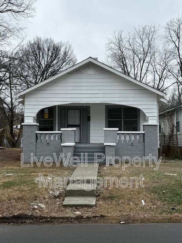 Building Photo - 353 16th Ave N