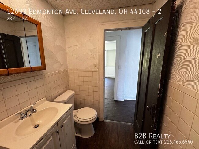 Building Photo - 12633 Edmonton Ave