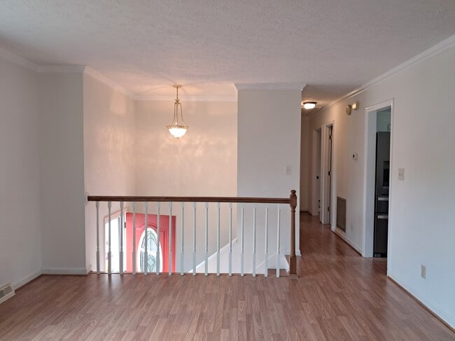 Building Photo - 114 Tomahawk Dr