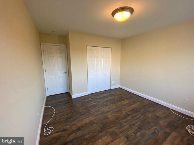 Building Photo - 1001 Chillum Rd
