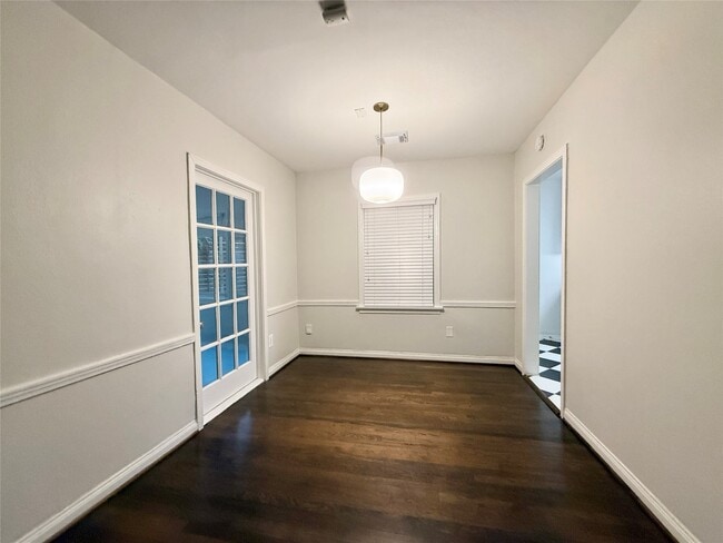 Building Photo - 4010 Yupon St