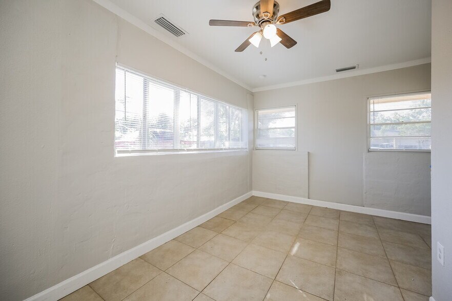 Building Photo - 1778 Settler Dr