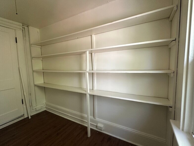 Pantry - 21 N Braddock St