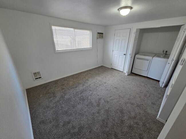 BR 1 - 258 Knolls Vista Dr