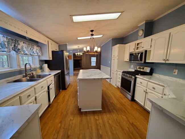 Building Photo - 42 Serendipity Ln