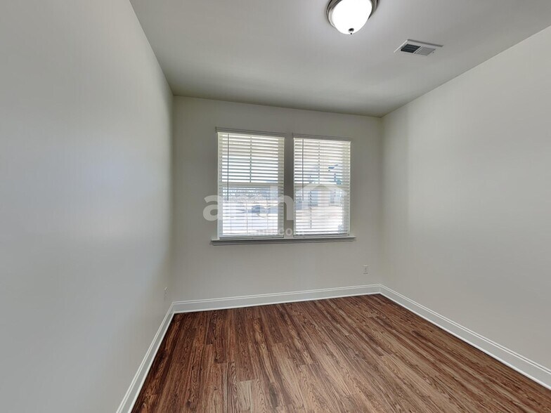 Building Photo - 2324 Campbell Cv Ct