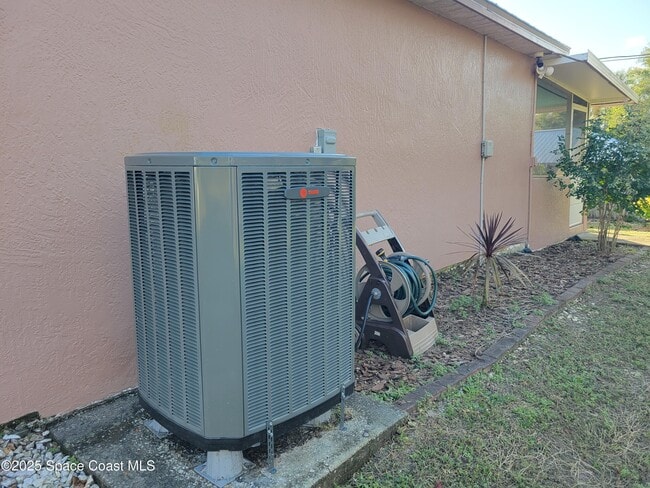 Building Photo - 5120 Volusia Ave