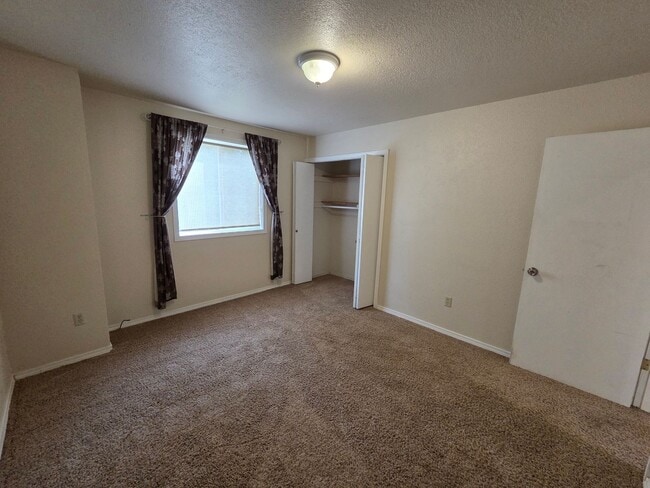 Building Photo - Tucked Away in Gig Harbor - 3 Bedroom + Bonus & Huge Yard. Available Now!
