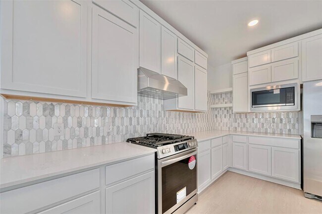 Building Photo - 6743 Iron Clover Dr