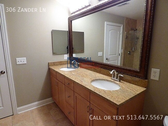 Building Photo - 306 Zander Ln