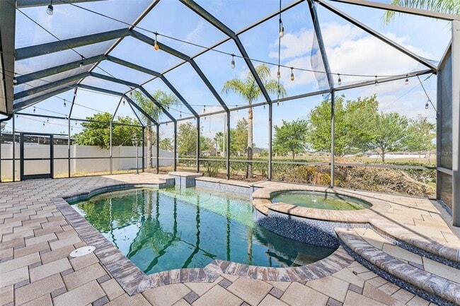 Building Photo - 13815 Artesa Bell Dr