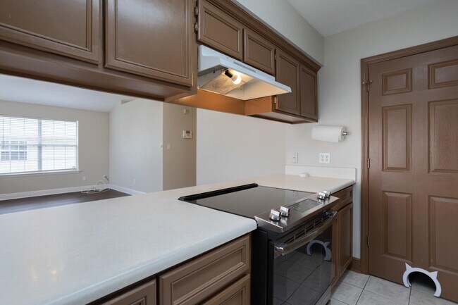 Building Photo - 3569 Chatelaine Dr