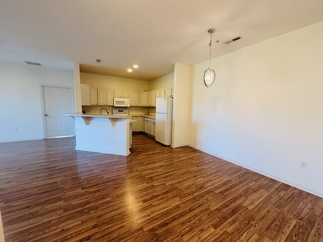 Building Photo - 3802 N Sagamore Dr