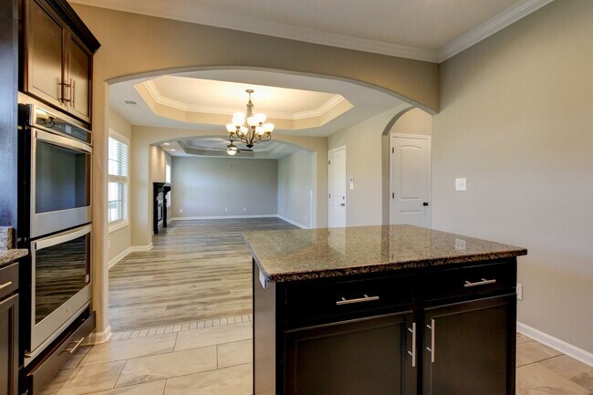 Building Photo - Big and Beautiful Smart Home