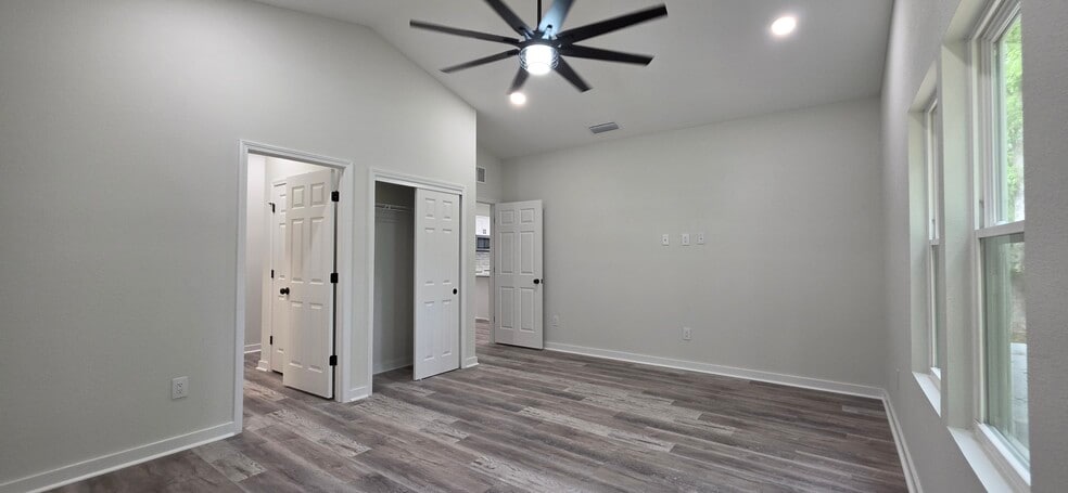 Building Photo - 55 Delmonte St