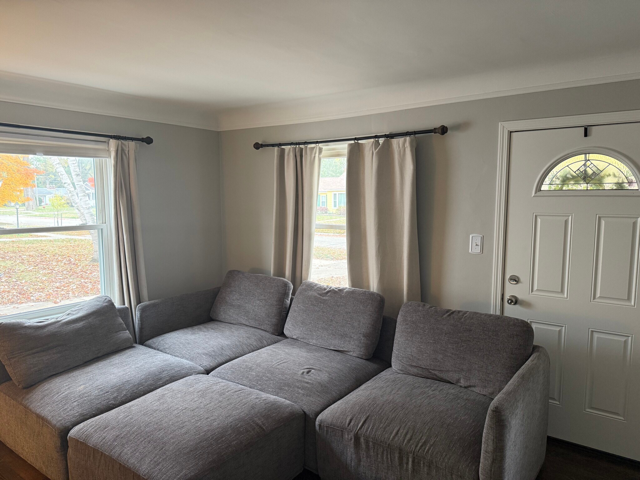 Living Room - 23072 Lilac St