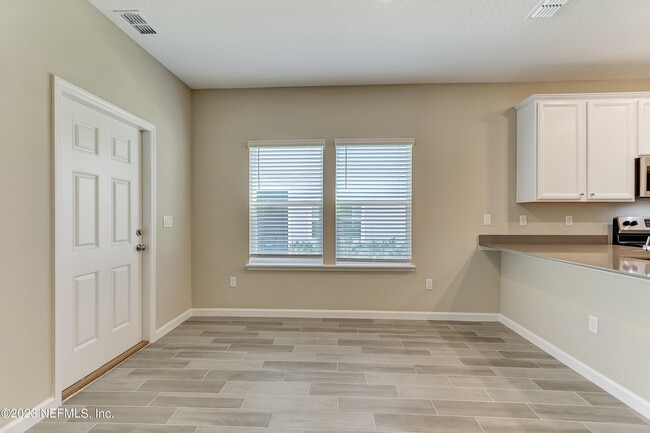 Building Photo - 1325 Salt Ridge Ave