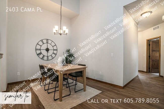 Building Photo - 2403 Cama Pl
