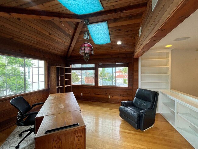 Building Photo - A Feel-Good Home Amongst Leafy Serenity ~ ...