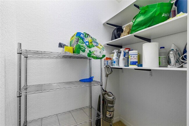 Building Photo - 3533 Lakewood Blvd