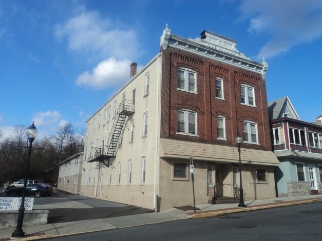 Primary Photo - Sherwood Apartments