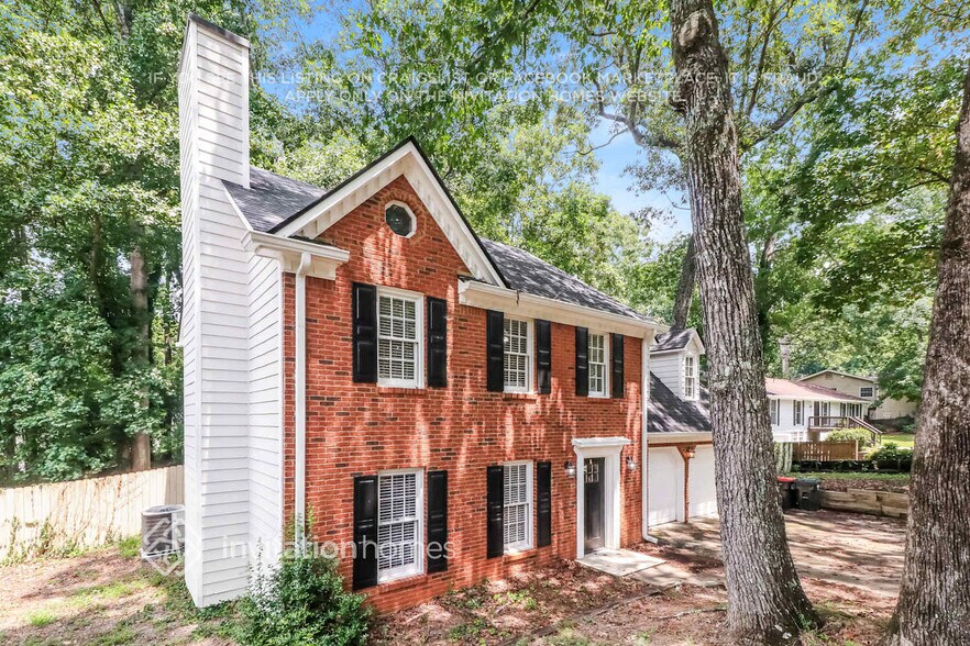 Building Photo - 2849 Meadow Dr