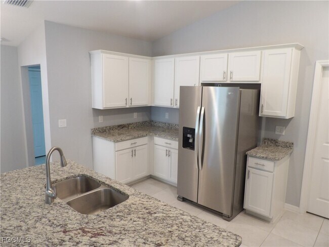 Building Photo - 7653 Minardi St