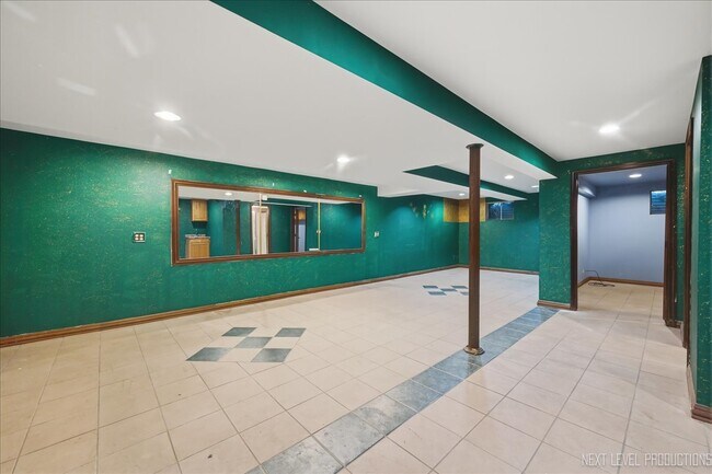 Building Photo - 13 Saddlewood Ct
