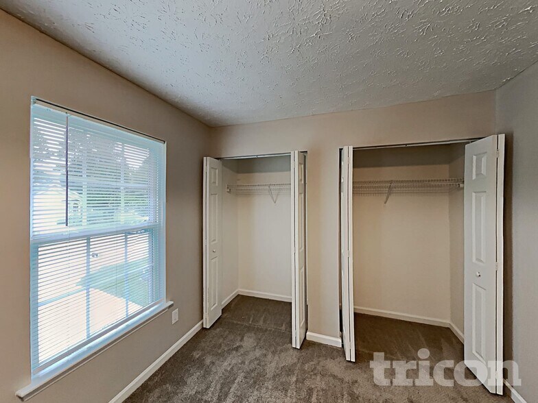 Building Photo - 5808 Brambleton Ave