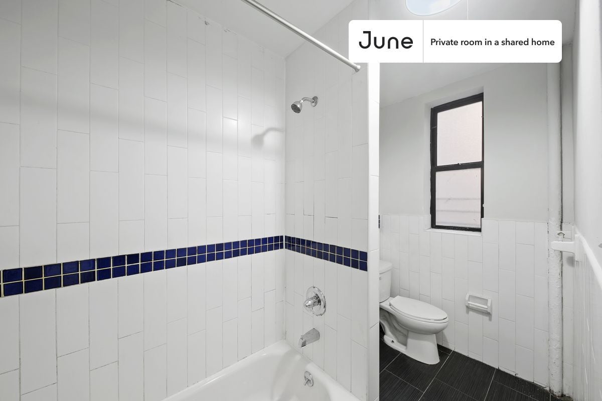 Building Photo - Room in Shared 3 bed/1 bath home in Hamilton Heights