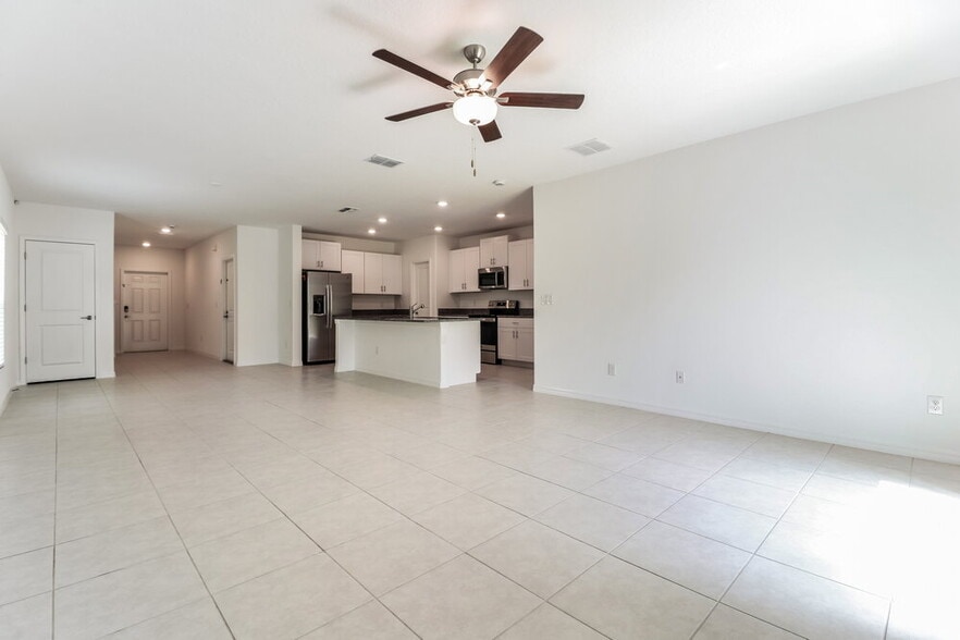 Building Photo - 2161 Skybrooke Blvd