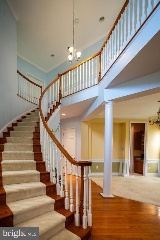 Building Photo - 9571 Linnett Hill Dr