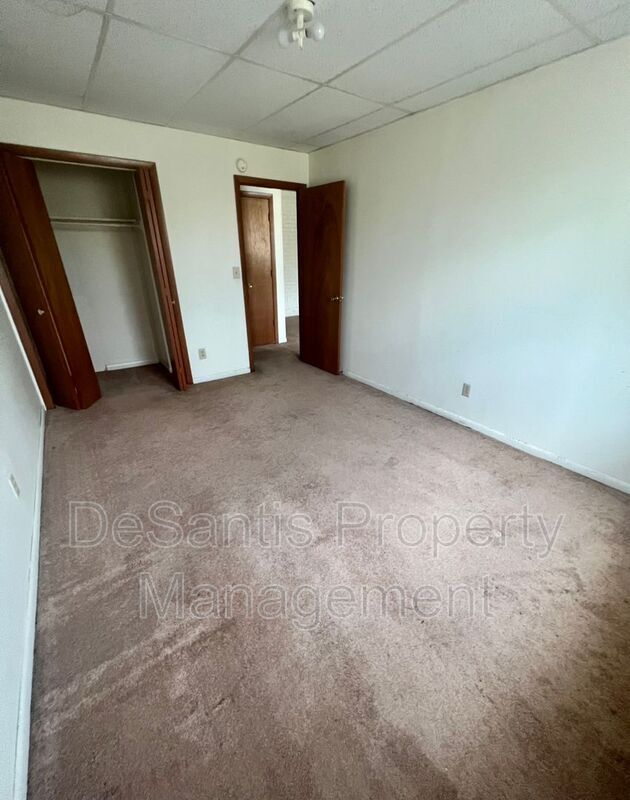Building Photo - 4200 Arnold Ave
