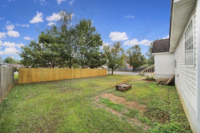 Building Photo - Lovely 3 Bed 2 Bath Home in Indian Trail o...