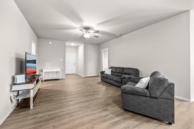 Building Photo - 1115 South St