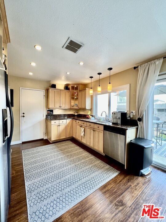 Building Photo - 27574 Rondell St