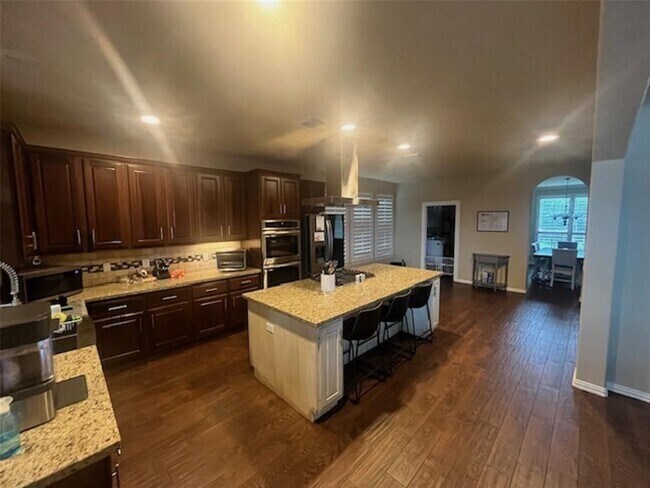 Building Photo - 16804 Falcon Sound Dr