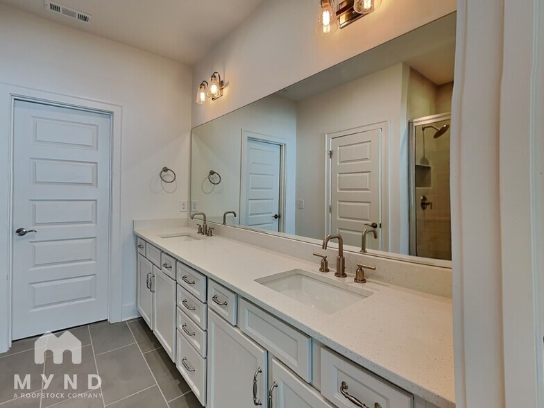 Building Photo - 192 Fletchers Wy