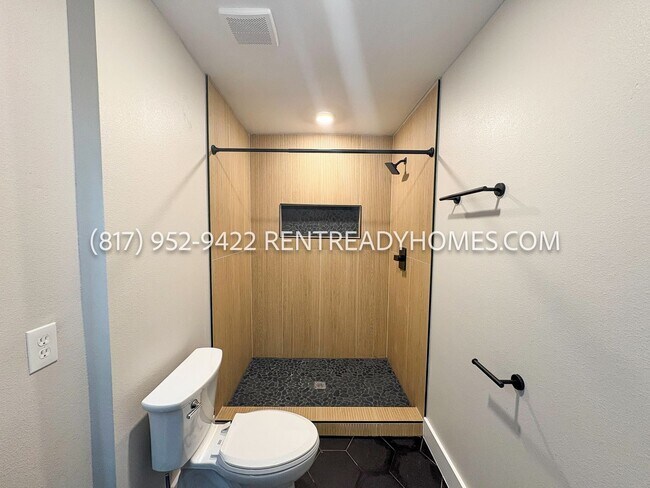 Building Photo - 7810 Birchbark Dr