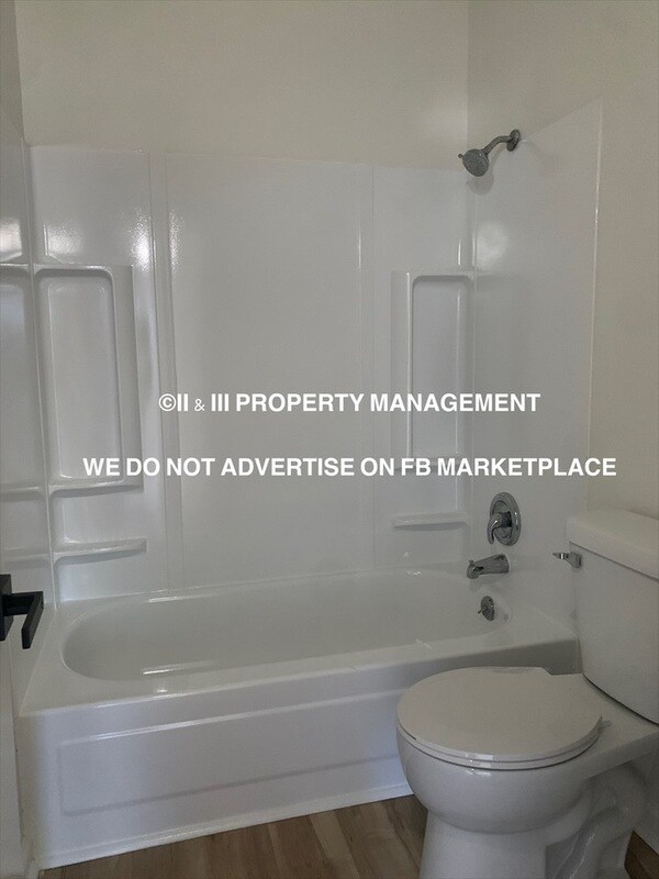 Building Photo - 731 W 25th St